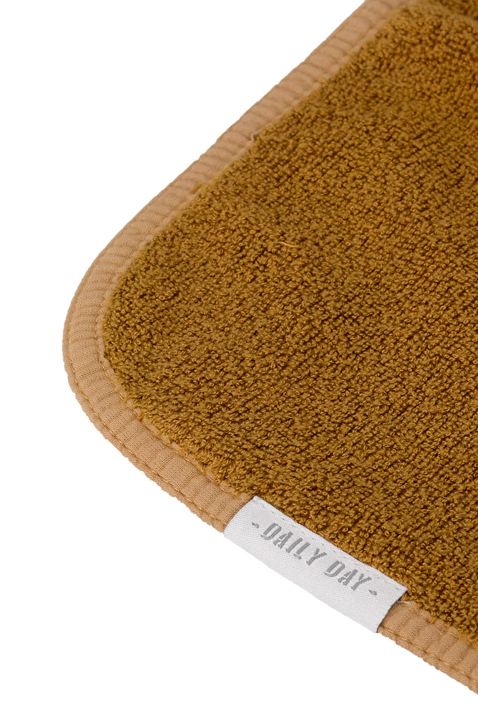 daily_day_bath_towel_sand_camel