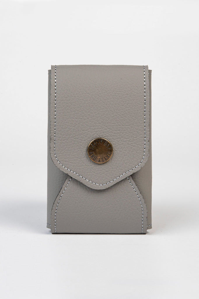 daily_day_envelope_card_holder_sandy_grey